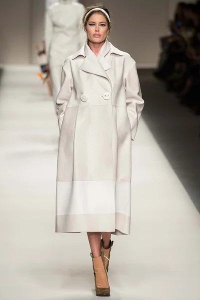 Look 1